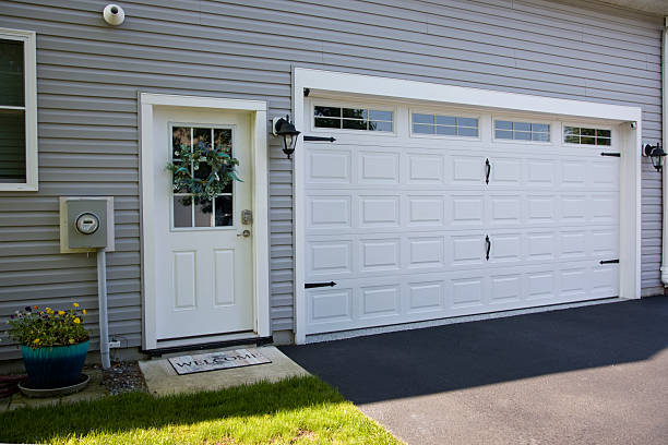 24/7 Emergency Garage Door Panel Replacement experts in Buena Park, CA